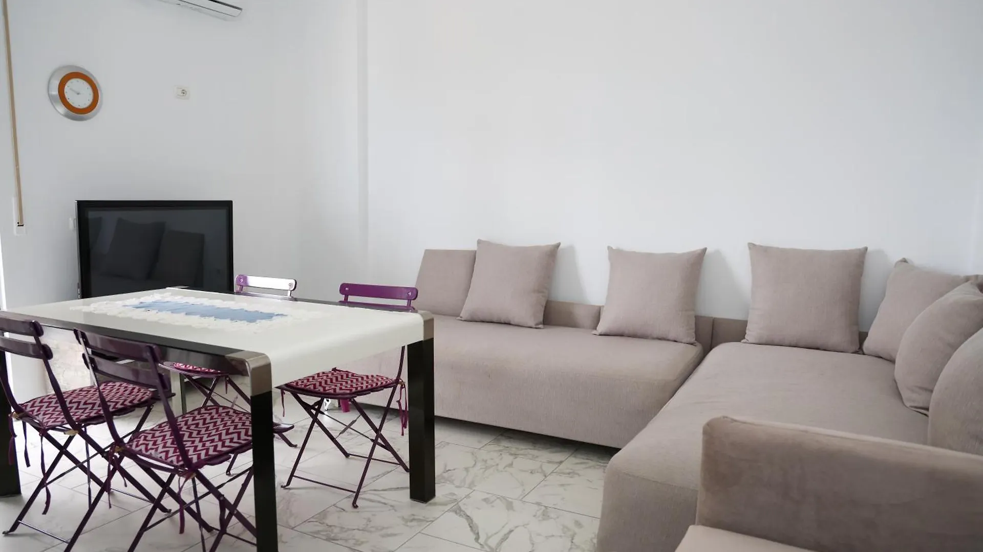Vitamin Sea Apartments 2 Влёра